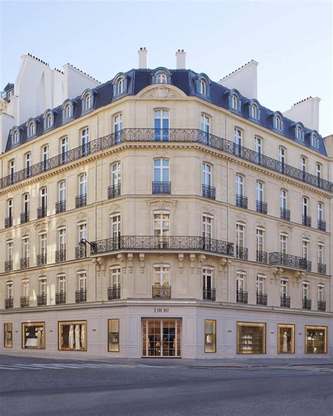 christian dior shop paris|dior boutique montaigne.